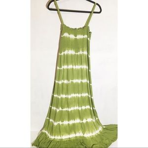 RxB smocked tie dye dress w ruffle Large
